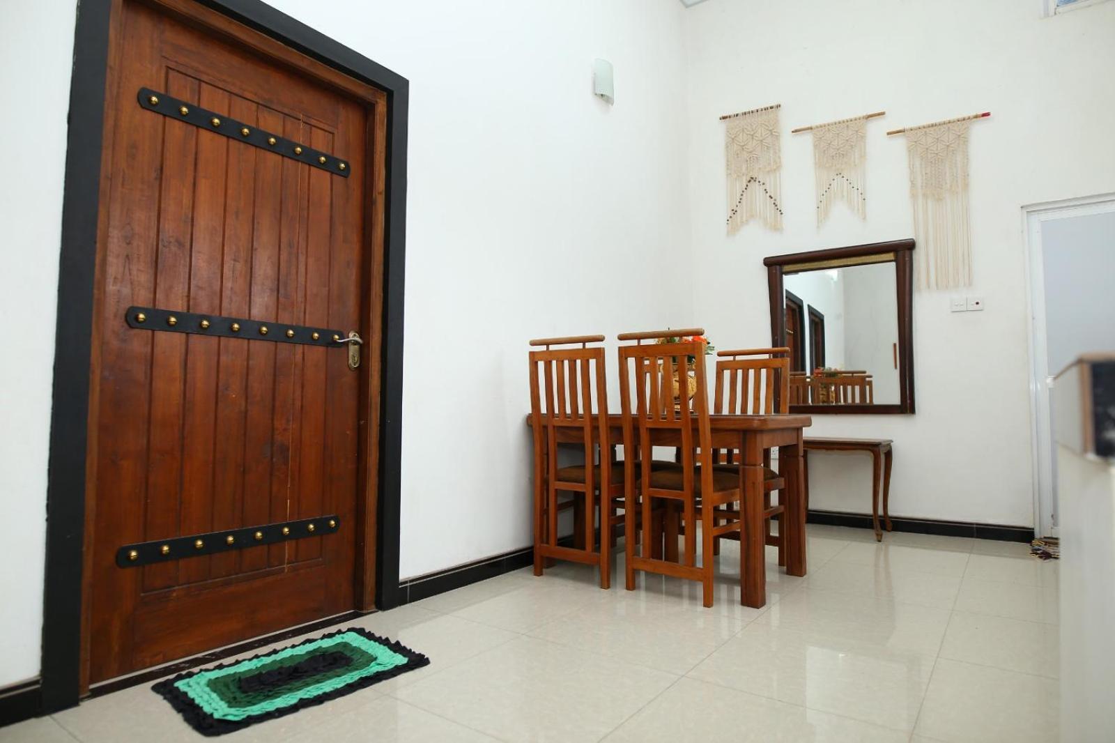 Sujee'S Guest House With Two Bed Rooms Anuradhapura Kültér fotó