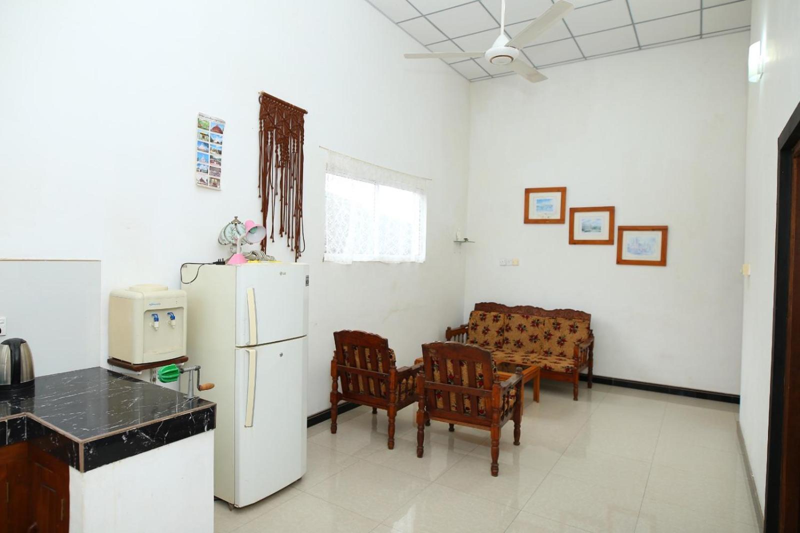 Sujee'S Guest House With Two Bed Rooms Anuradhapura Kültér fotó