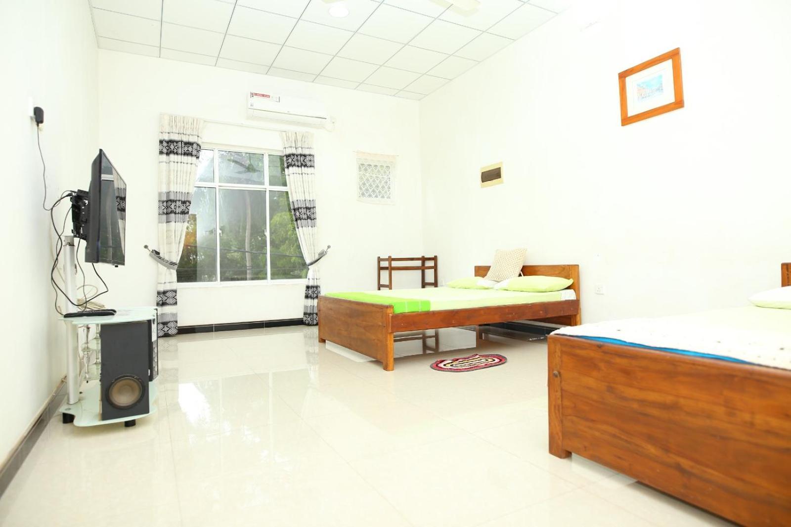 Sujee'S Guest House With Two Bed Rooms Anuradhapura Kültér fotó