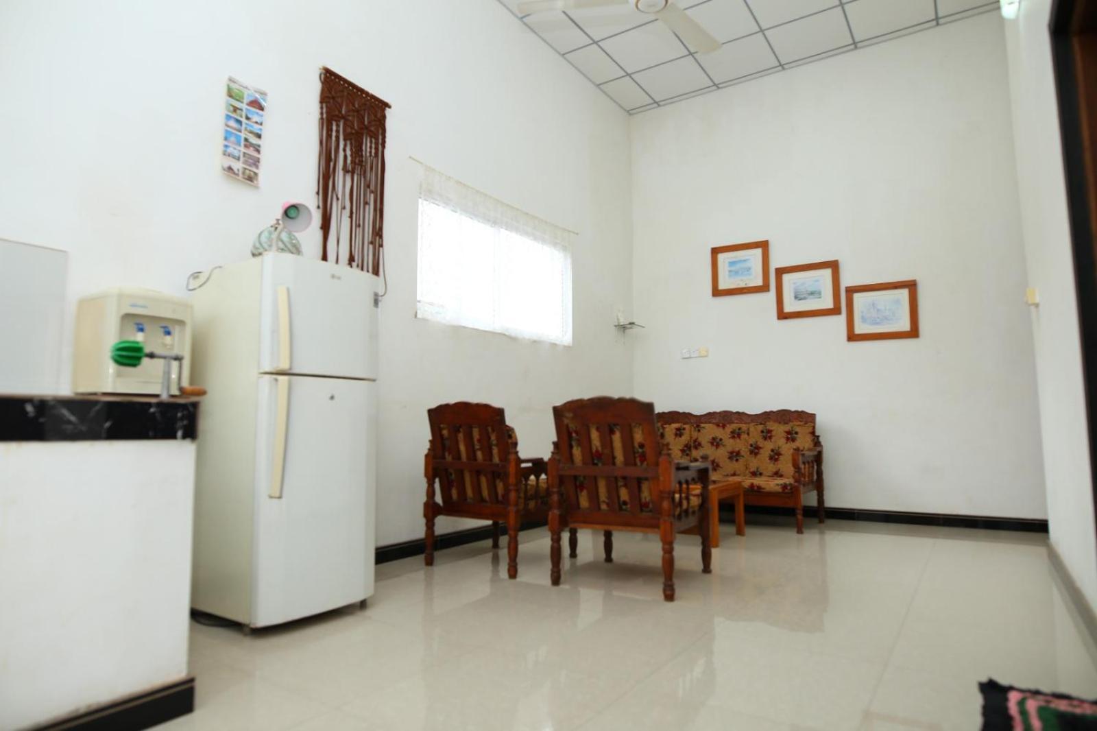 Sujee'S Guest House With Two Bed Rooms Anuradhapura Kültér fotó