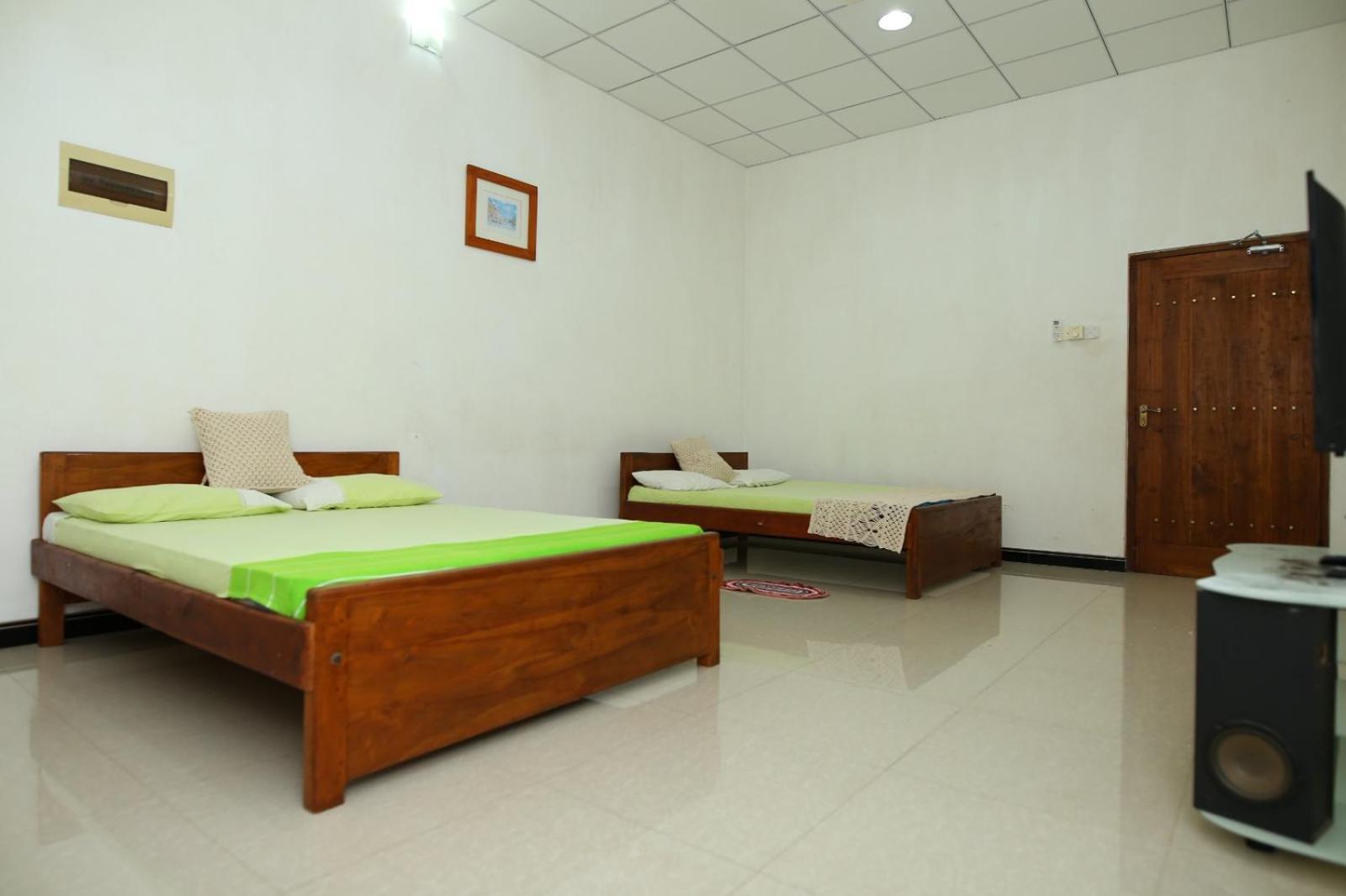 Sujee'S Guest House With Two Bed Rooms Anuradhapura Kültér fotó